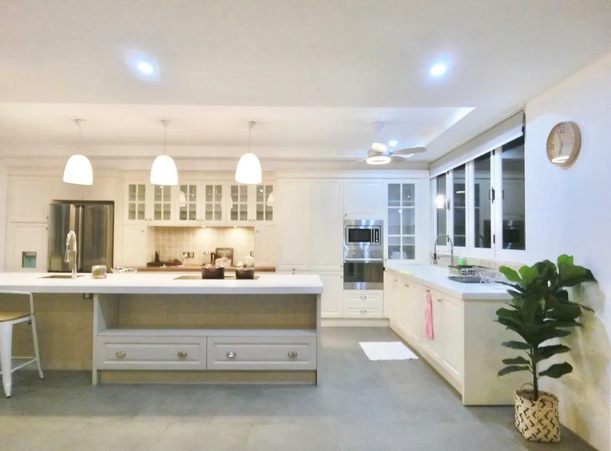 Hilltop Big Villa With Private Swimming Pool Kota Kinabalu